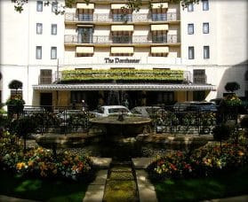 The_Dorchester_Hotel_in_London_Mayfair,_England_United_Kingdom_(4579989922)