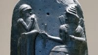 Hammurabi-receiving-the-law-from-sun-god-Shamash-1050x600